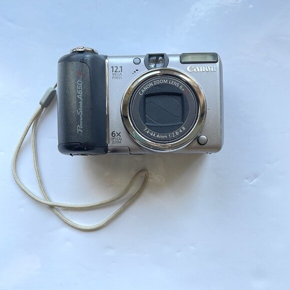 Lens Scratch - Canon PowerShot A650 IS 12.1MP Flip Screen Digital Camera - Picture 1 of 16
